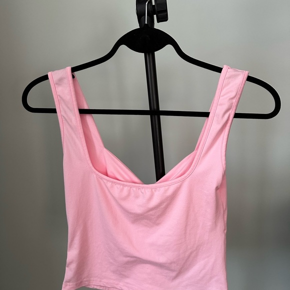 Pink Sleeveless Tank Top with Gathered Front - Picture 4 of 7